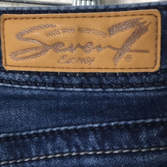 Seven7 Jean shorts size 6 - Picture 3 of 7